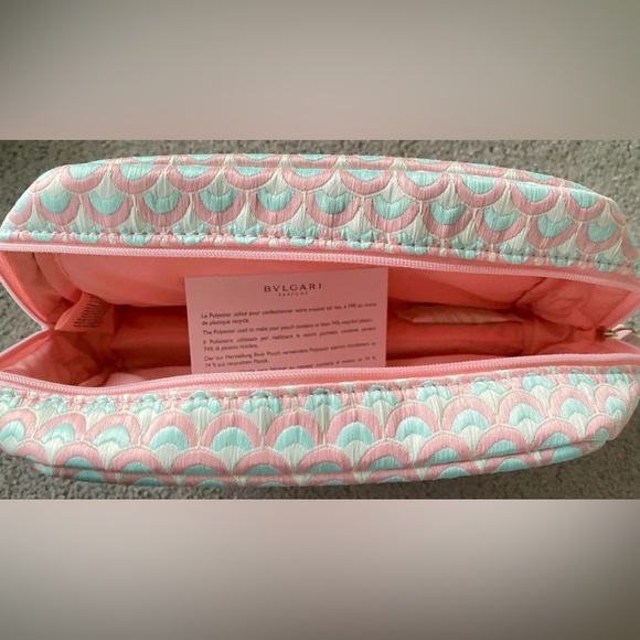 BVLGARI Pastel Pink & Blue Cosmetic Bag w/Shampoo - Picture 12 of 15